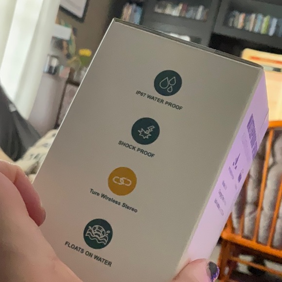 NWT EBODA Waterproof Speaker - Picture 5 of 6